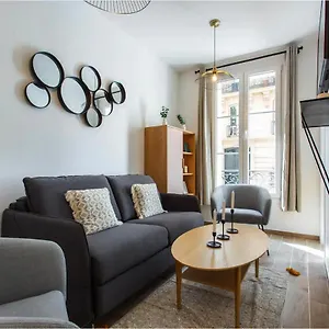  Appartement Cmg Place De Clichy - Metro Europe France