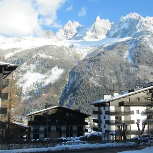 Le Pied Du Brevent Chamonix